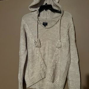 V-neck Hood Sweater